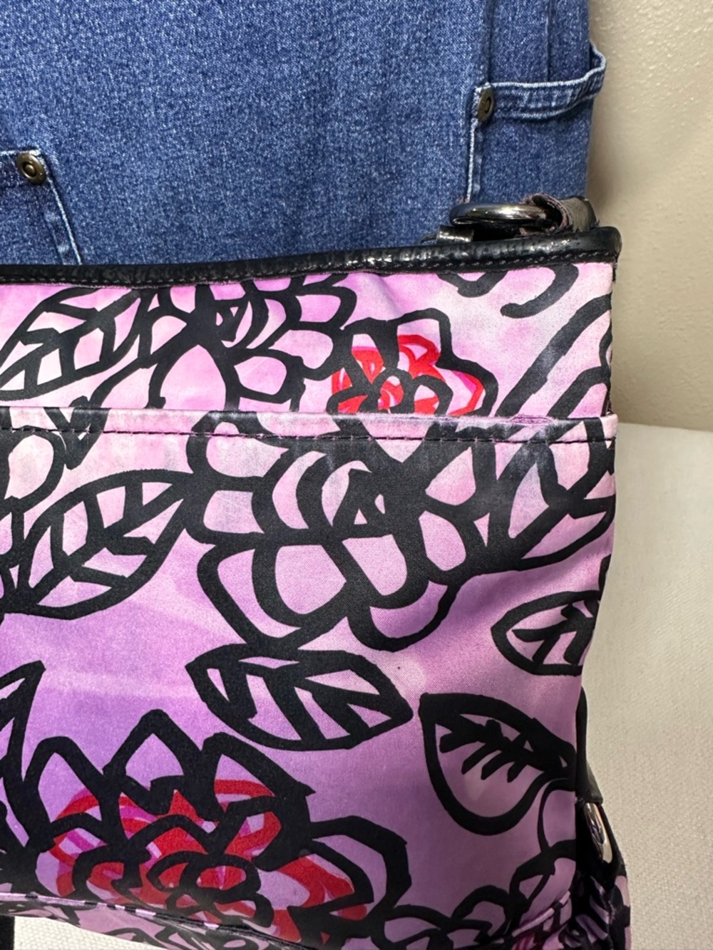 Coach Poppy KYRA Daisy Graffiti Crossbody Bag EUC - Picture 11 of 14
